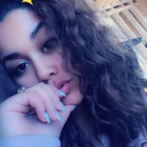 Meet your Posher, Selena